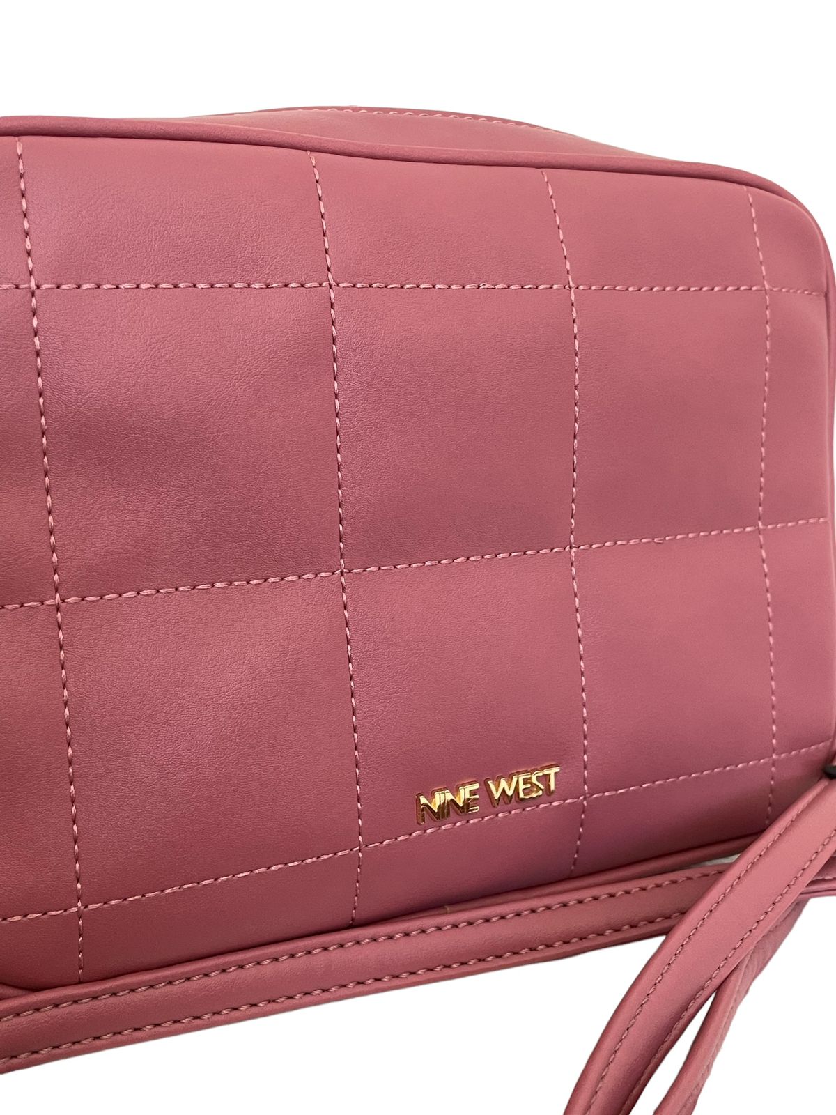 BOLSO CROSSBODY NINE WEST ROSA CON CUADROS