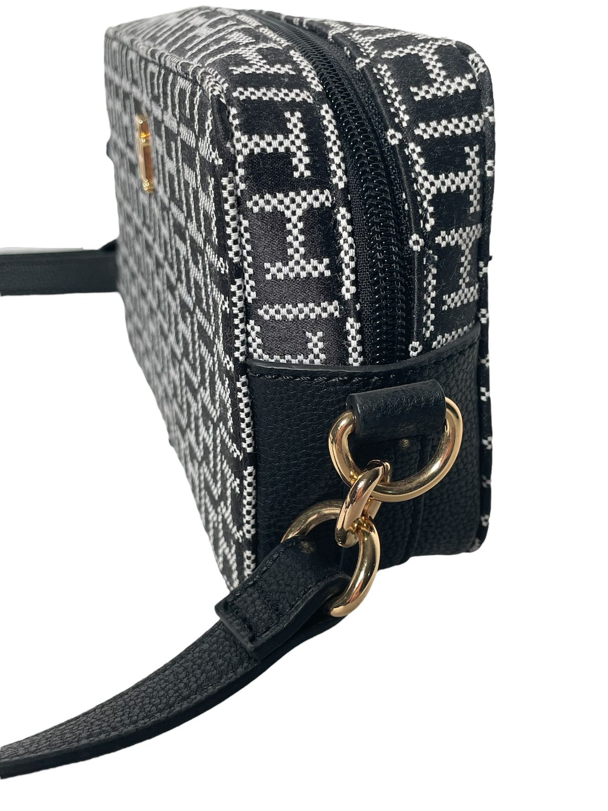 BOLSA CROSSBODY TOMMY HILFIGER   OPCIONES: AZUL MARINO, NEGRA Y CAFE