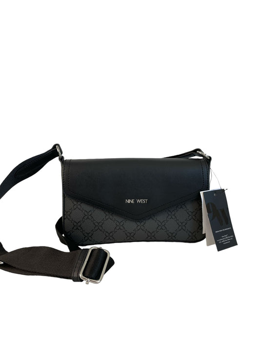 BOLSO CROSSBODY NINE WEST NEGRO CON ESTAMPADO GRIS