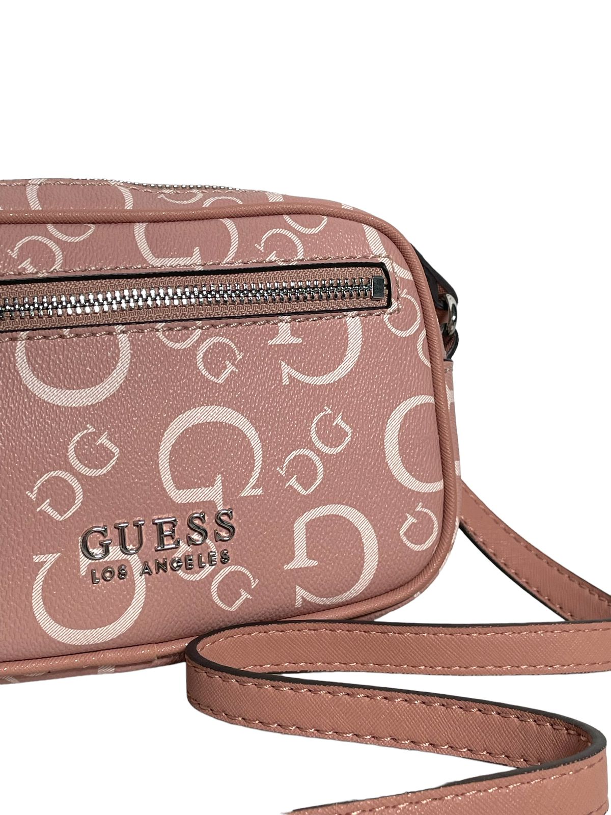 BOLSO GUESS CROSSBODY CON ESTAMPADO DE LA LETRA  OPCIONES: ROSA Y CAFE