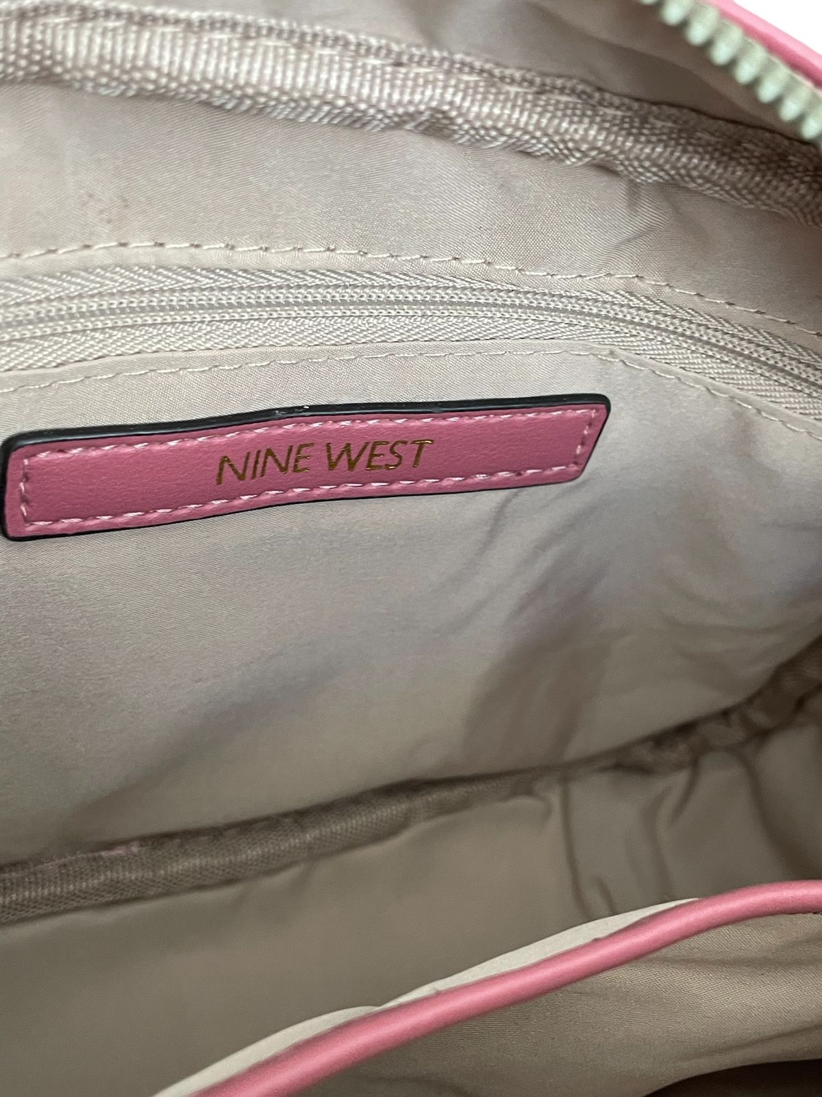 BOLSO CROSSBODY NINE WEST ROSA CON CUADROS